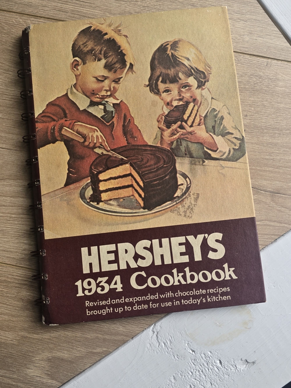 HERSHEY'S 1934 Cookbook - Vintage Chocolate Recipe Book